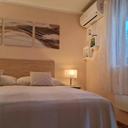 Haeuschen Viktoria Holiday home Zamardi
