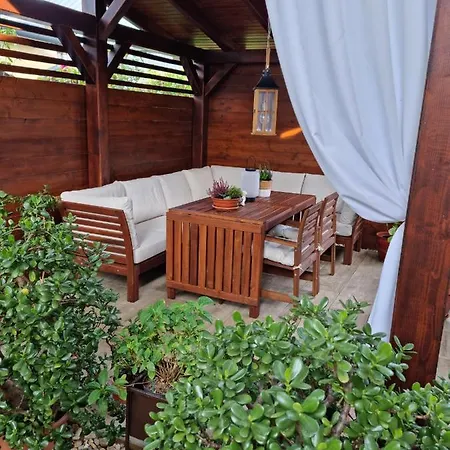 Ferienhaus Häuschen Viktória *