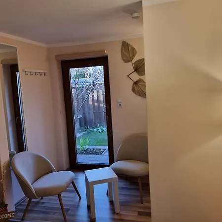 Haeuschen Viktoria * Zamárdi